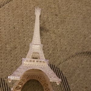 A light up Eiffel Tower